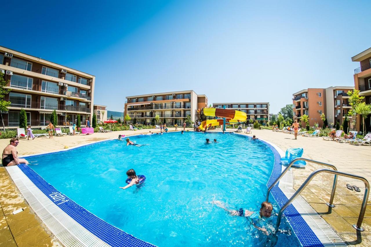水上乐园堡公寓式酒店 阳光海滩 外观 照片